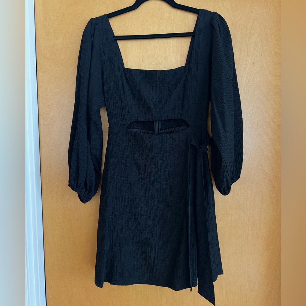 ASTR The Label | Center Cut Out Puff Sleeve Mini Dress (Size S)